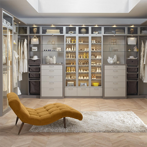 Armario de madera minimalista, moderno y elegante: almacenamiento de ropa elegante con líneas limpias